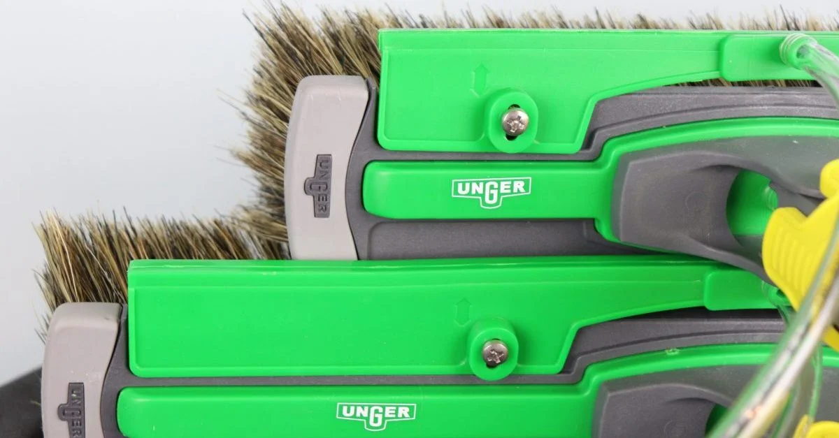 Unger nLite Brush Complete, Water Fed Brushes